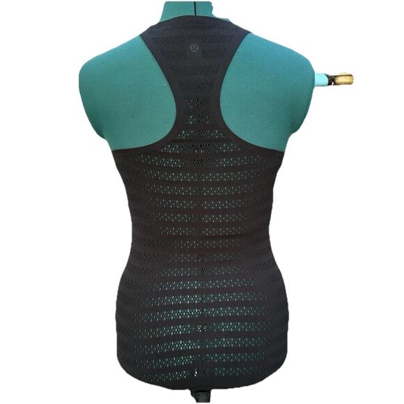 Lululemon Reveal Tank (Stripes) Racerback Top Black Seamless Sz 2-4 No Size Tag - Picture 3 of 8